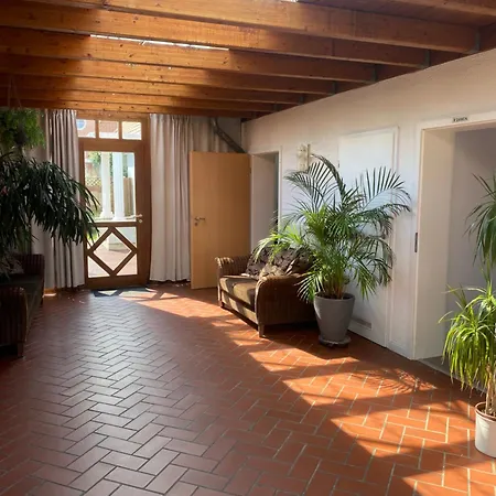 Mit Eine Grosse Terasse Naehe Hannover-messe Holiday home